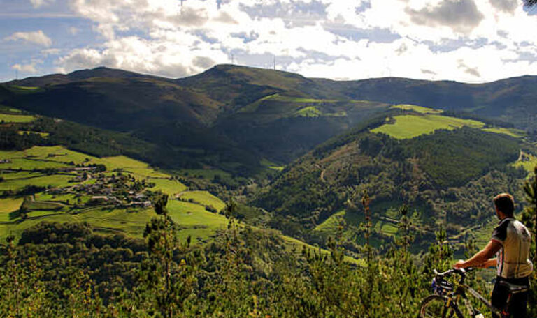 Rutas y senderismo: el paraíso de las botas embarradas Rutas y senderismo: el paraíso de las botas embarradas